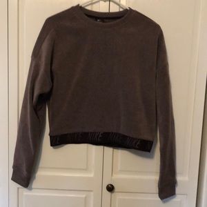 Nike crop sweatshirt dri-fit